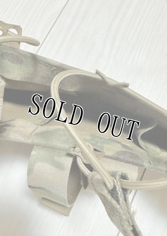 画像4: 米海軍放出品 RZR MOLLE Triple Rifle Mag Pouch (4)