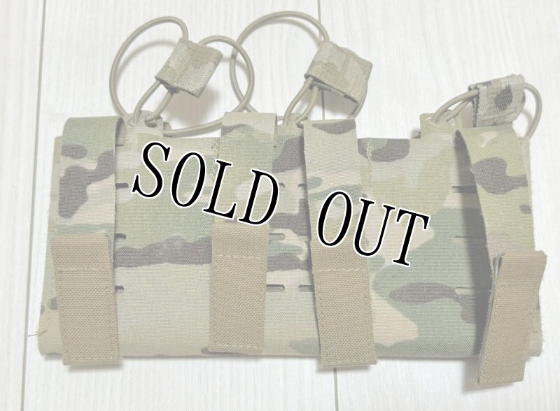 画像2: 米海軍放出品 RZR MOLLE Triple Rifle Mag Pouch (2)