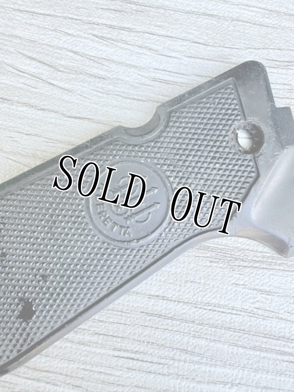 画像8: 米軍実物 Beretta M9 Pistol Grip Panel (8)