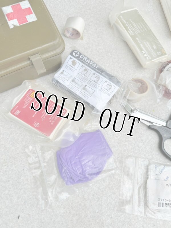 画像6: 米軍実物 FIRST AID KIT BOX GENERAL PURPOSE ファーストエイドボックス   (6)