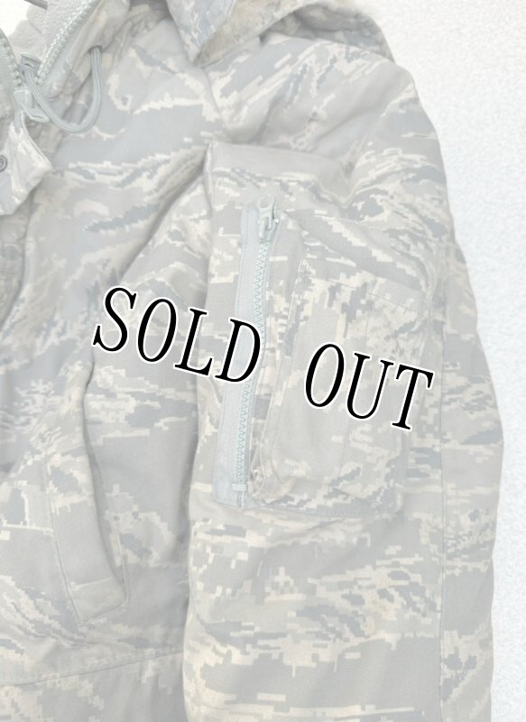 画像4: 米軍実物　DAKOTA OUTERWEAR N3B PARKA ABU 防寒着 (4)