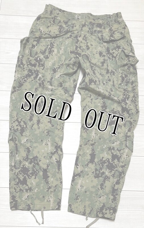 画像3: 米軍実物,US NAVY,　AOR2　NUW　迷彩パンツ　TYPEIII　LARGE-REGULA (3)