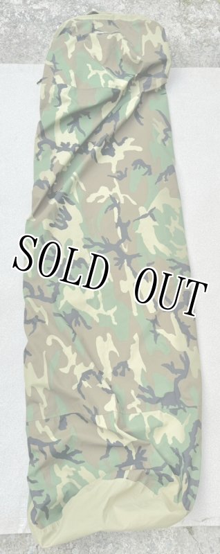 画像1: 米軍実物 スリーピングバッグ ゴアテックスカバー (1)