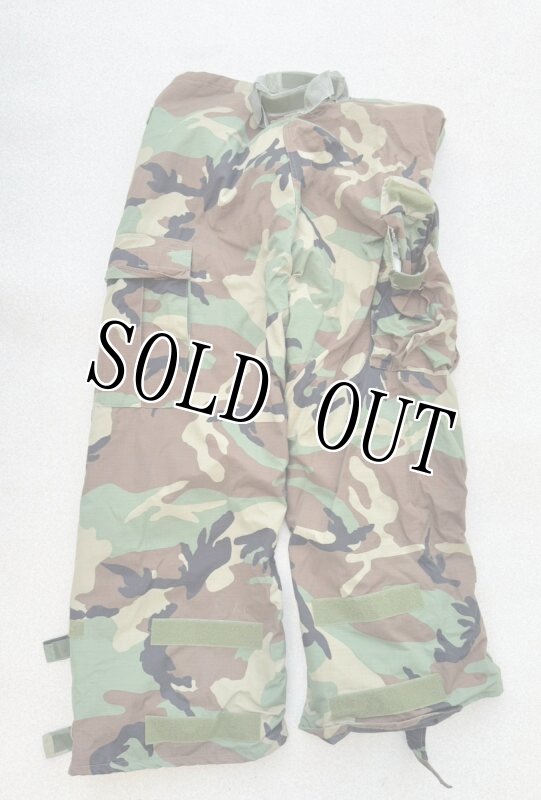 画像11: 米軍実物 科学防護服 ウッドランド柄  ケミカル ジャケット/パンツ SET M/L  (11)