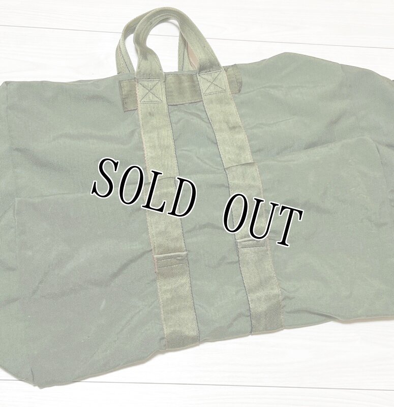 画像2: 米軍放出品 ナイロン　パラシュート キットバッグ  (2)