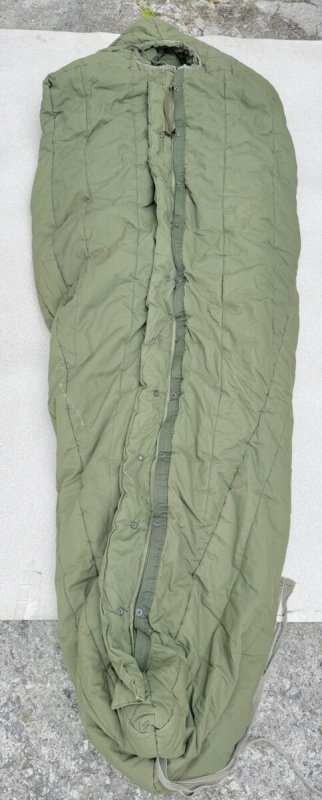 画像2: 米軍実物 OD スリーピング・バッグ(寝袋)/ EXTREME COLD(極寒用) (2)