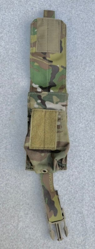 画像2: 米軍実物 EAGLE Smoke Grenade Pouch  c  マルチカム SOFLCS  (2)