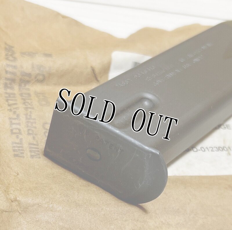 画像4: 米軍実物　9mm ベレッタ 　マガジン (4)