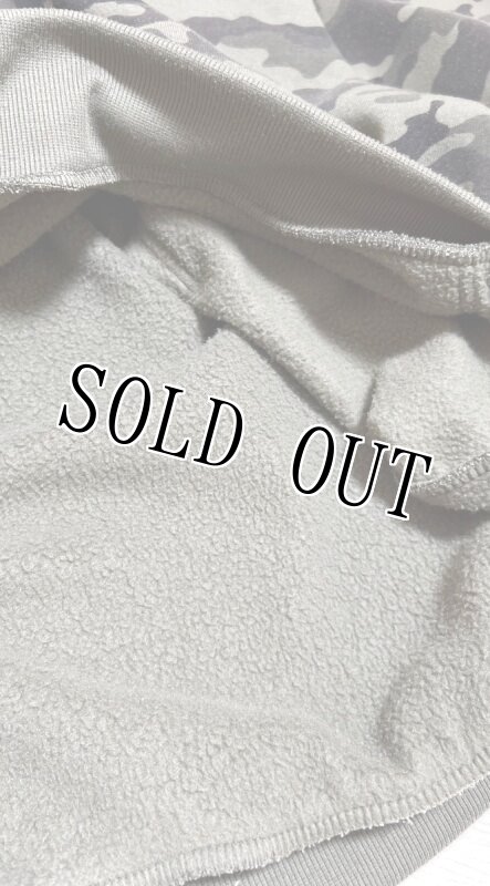 画像4: 米軍放出品 USMCロゴ　 スウェットパーカー　迷彩柄 (4)