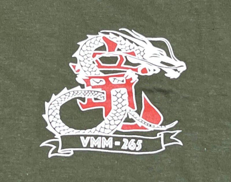 画像2: 米軍放出品 VMM-265 Tシャツ X LARGE OD (2)