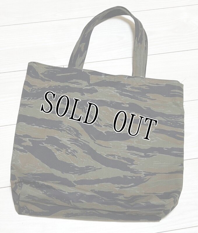 画像3: 米軍 ローカルメイド タイガーストライプトートバッグ OKINAWA ヴィンテージワッペン (3)