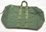 画像1: 米軍放出品 ナイロン　パラシュート キットバッグ  (1)