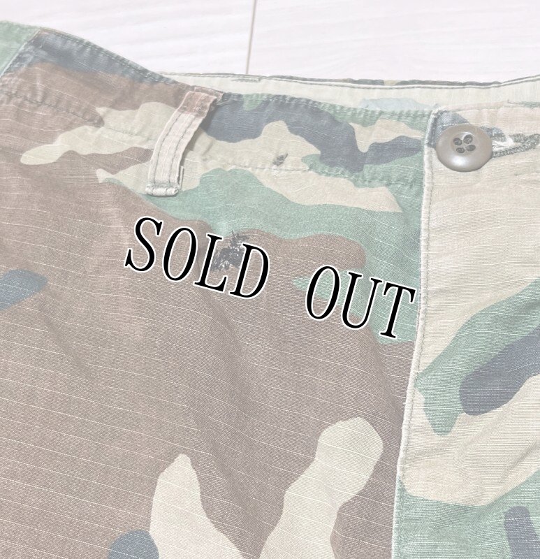 画像2: 米軍実物,ウッドランドカモ　迷彩ハーフパンツ　MEDIUM (2)