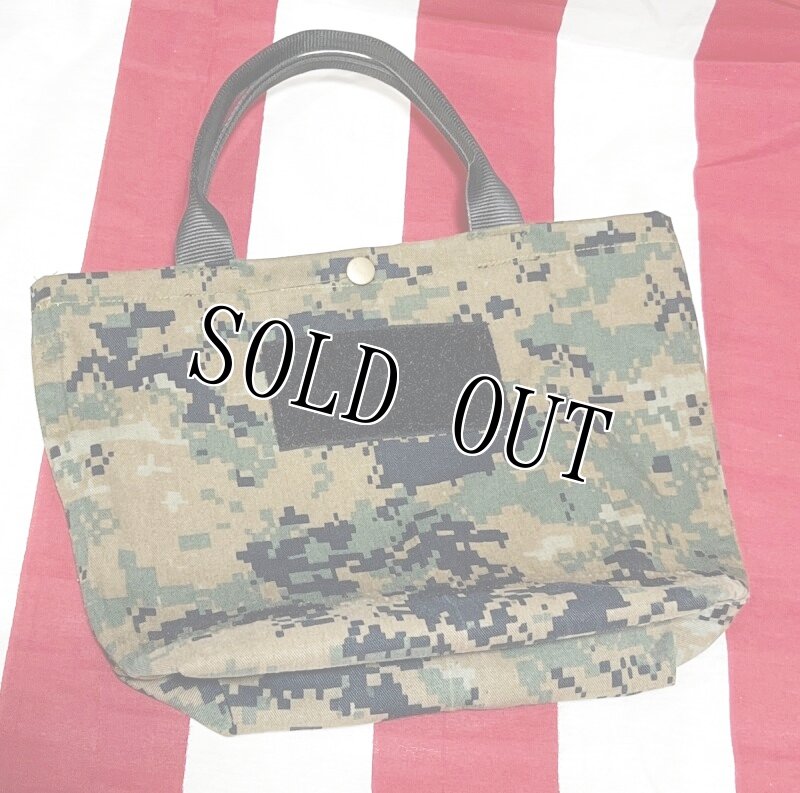 画像2: 米軍実物 USMC MARINES BDU生地 迷彩リメイクミニバッグ ウッドランド (2)