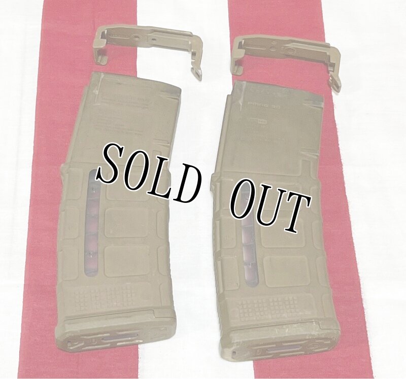画像2: 米軍実物 MAGPUL PMAG 30 GEN M3 AR-15/M4/M16 30連マガジン   WINDOW 両窓 30rd マグ 5.56mm コヨーテタン　2個セット  (2)
