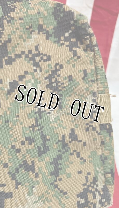 画像7: 米軍放出品 USMC ピクセルボストンバッグ (7)
