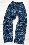 画像2: 米軍実物　US NAVY,　迷彩パンツ 　29-SHORT (2)