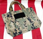 画像4: 米軍実物　USMC MARINES　BDU生地　迷彩リメイクミニバッグ　ウッドランド (4)