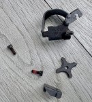 画像1: 米軍実物 M203 グレネードランチャー   レバー QDマウント ブラケット　 (1)
