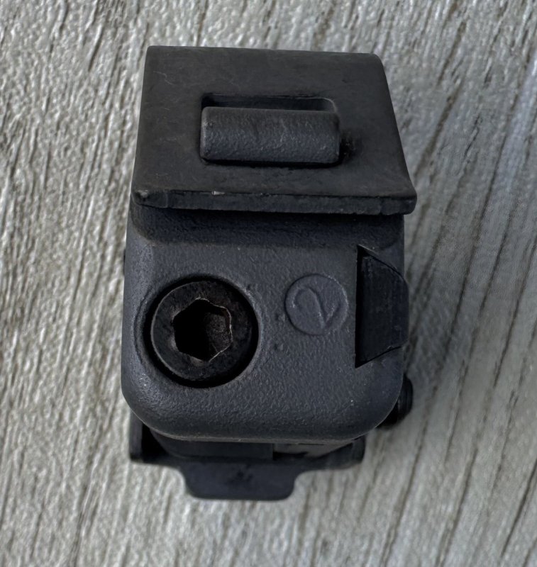 画像5: 米軍実物 M203 グレネードランチャー   レバー QDマウント ブラケット　 (5)