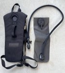 画像1: 米軍放出品 CAMELBAK   ハイドレーションバッグ (1)
