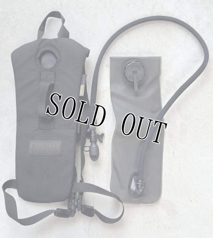 画像1: 米軍放出品 CAMELBAK   ハイドレーションバッグ (1)