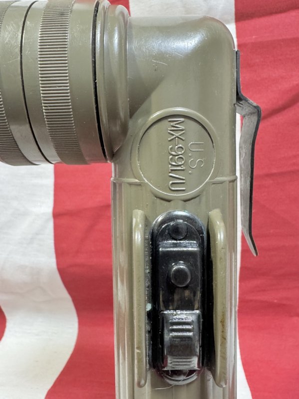 画像7: 米軍実物 FULTON MX-991/U L型 LED フラッシュライト OD  (7)