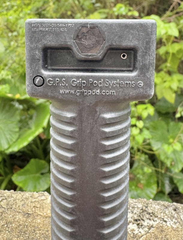 画像9: 米軍実物 GPS Grip Pod バイポッド グリップ 二脚 (9)