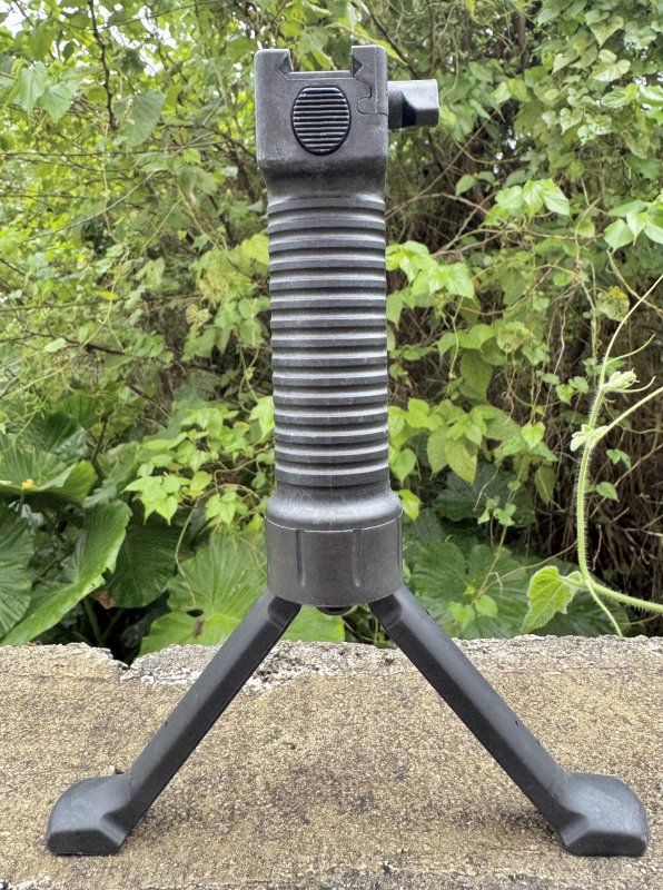 画像2: 米軍実物 GPS Grip Pod バイポッド グリップ 二脚 (2)