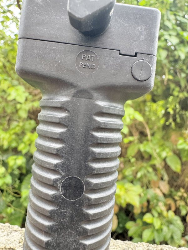 画像7: 米軍実物 GPS Grip Pod バイポッド グリップ 二脚 (7)