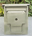 画像2: 米軍実物 アーモボックス 弾薬ケース　 (2)