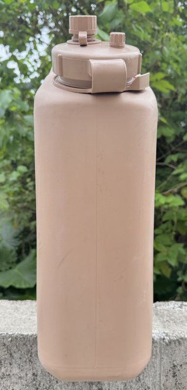 画像4: 米軍実物 WATER タンク　デザート (プラスチック) (4)