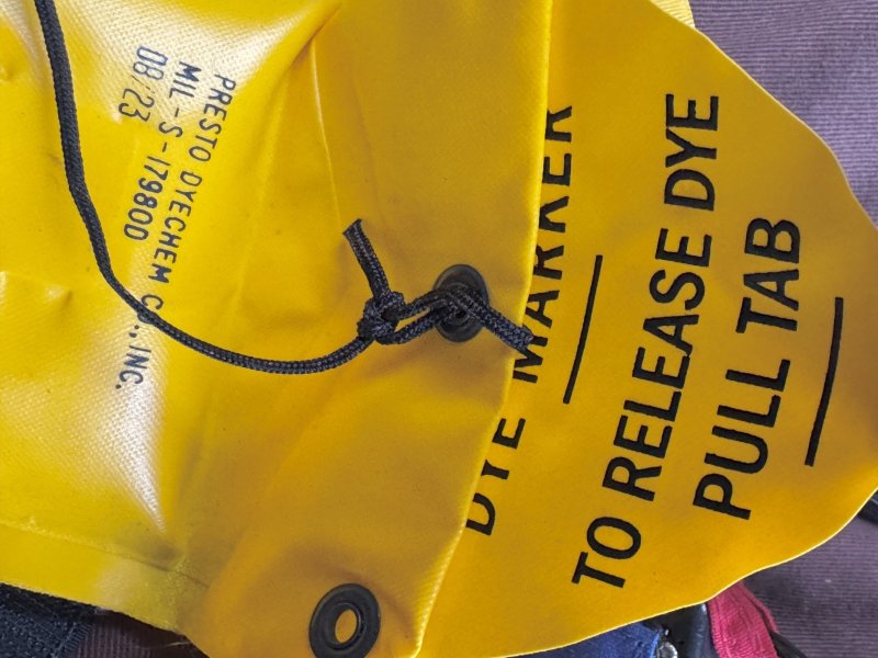 画像14: 米軍実物 LIFE RESERVER VEST　ブラウン　M (14)