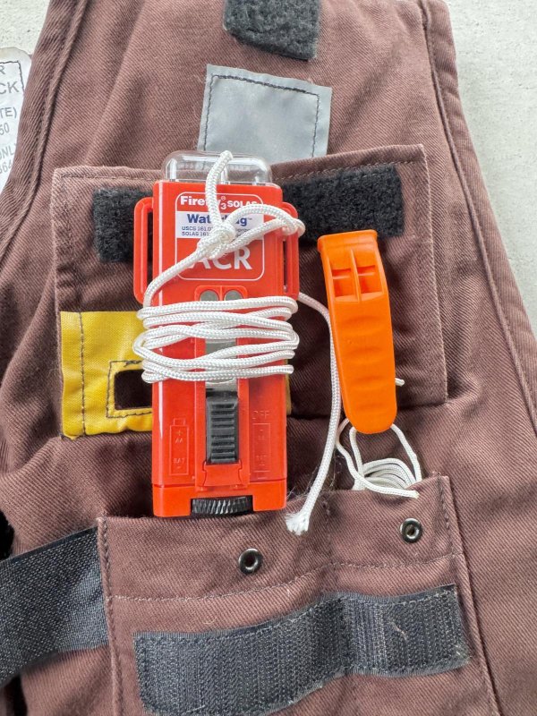 画像3: 米軍実物 LIFE RESERVER VEST　ブラウン　M (3)