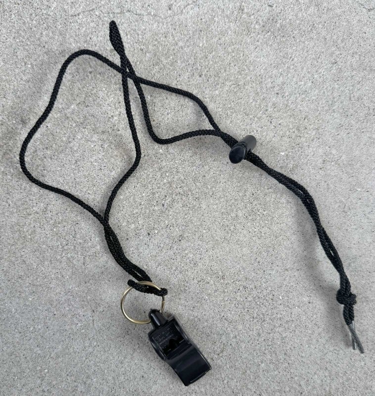 画像1: 米軍放出品 Fox 40 クラシック ホイッスル BK (1)