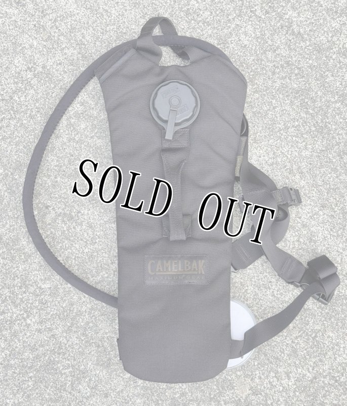 画像1: 米軍放出品 CAMELBAK   ハイドレーションバッグ (1)