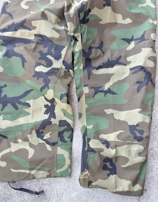 画像2: 米軍実物 ウッドランド ゴアテックスパンツ L-R (2)