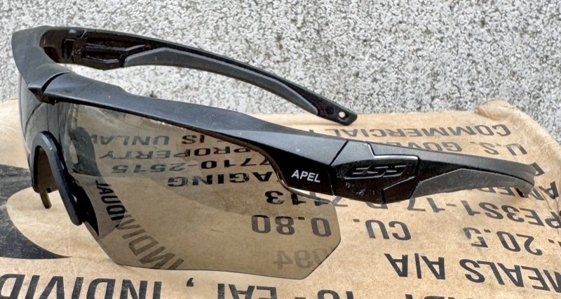 画像4: 海兵隊放出品 CROSSBOW ESSサングラス (4)