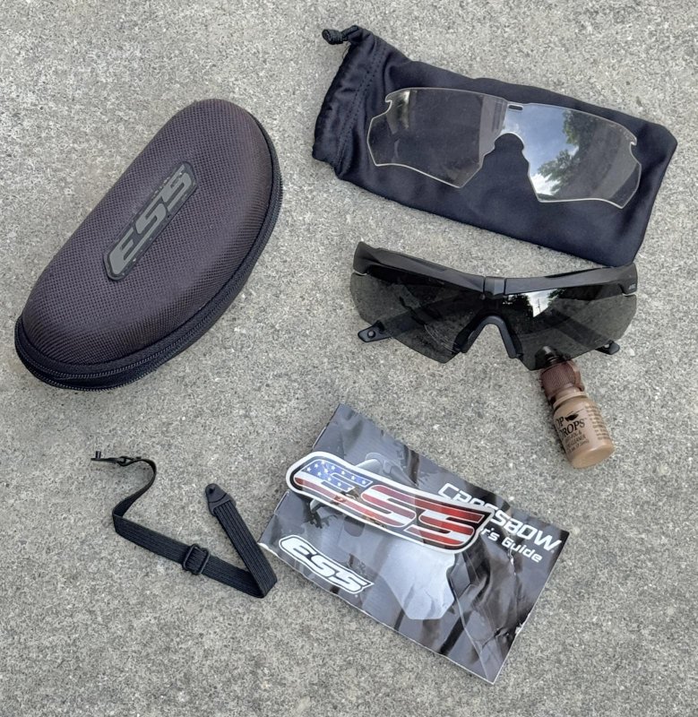 画像1: 海兵隊放出品 CROSSBOW ESSサングラス (1)