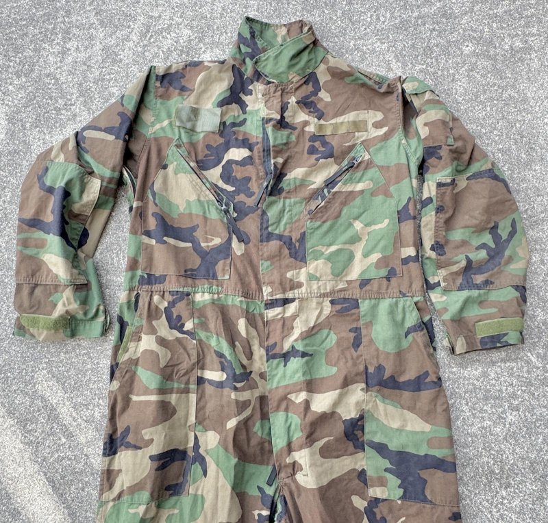 画像2: 米軍実物 迷彩　ウッドランド　メカニックカバーオール　XL (2)