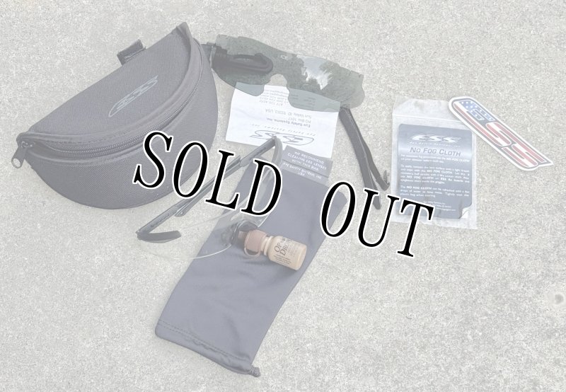 画像1: 米軍実物 ESS ICE サングラス (1)