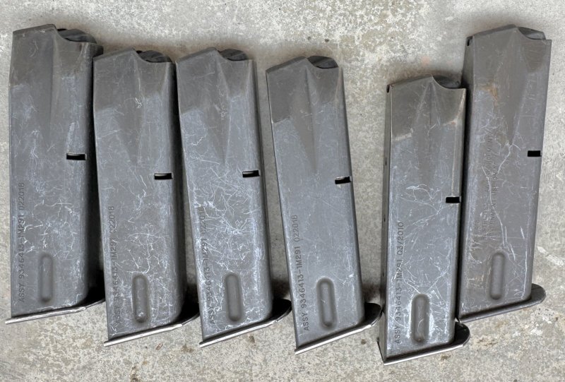 画像2: 米軍実物 9mm ベレッタ 6本 マガジン EAGLE ポーチセット  (2)
