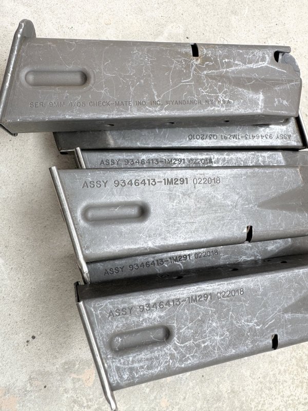 画像8: 米軍実物 9mm ベレッタ 6本 マガジン EAGLE ポーチセット  (8)