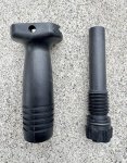 画像1: 米軍実物 KNIGHTS ARMAMENT ライフルグリップ    (1)