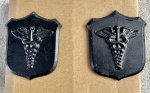 画像1: 米軍実物 ビンテージ US NAVY USMC Corps Medical Shield 襟章ピン (1)