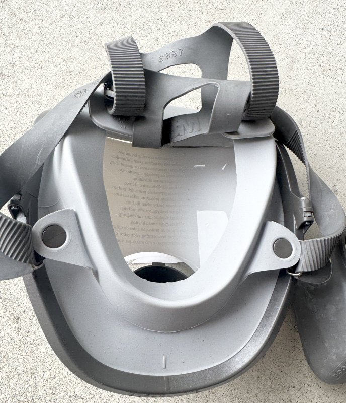 画像4: 米軍放出品 3M Reusable Full Face Mask Respirator Small 6700 (4)