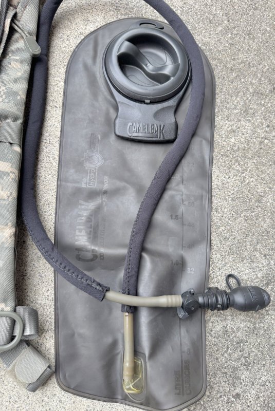 画像8: 米軍放出品 CAMELBAK キャメルバック   MAXIMUM GEAR THERMOBAK 3L ハイドレーションバッグ サーモバック  (8)