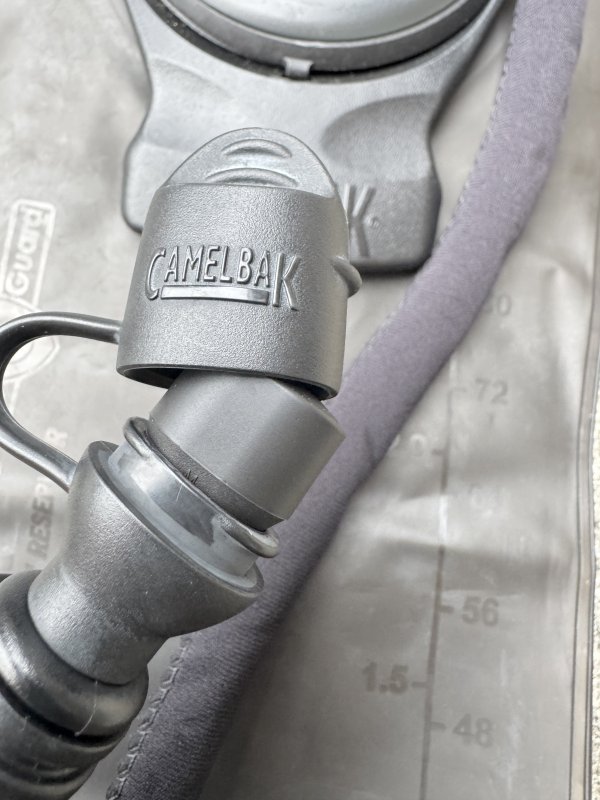 画像10: 米軍放出品 CAMELBAK キャメルバック   MAXIMUM GEAR THERMOBAK 3L ハイドレーションバッグ サーモバック  (10)