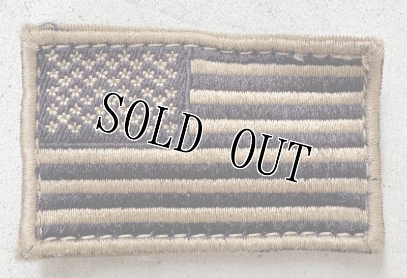 画像1: 米軍放出品 アメリカ国旗　星条旗　ワッペン　TAN (1)