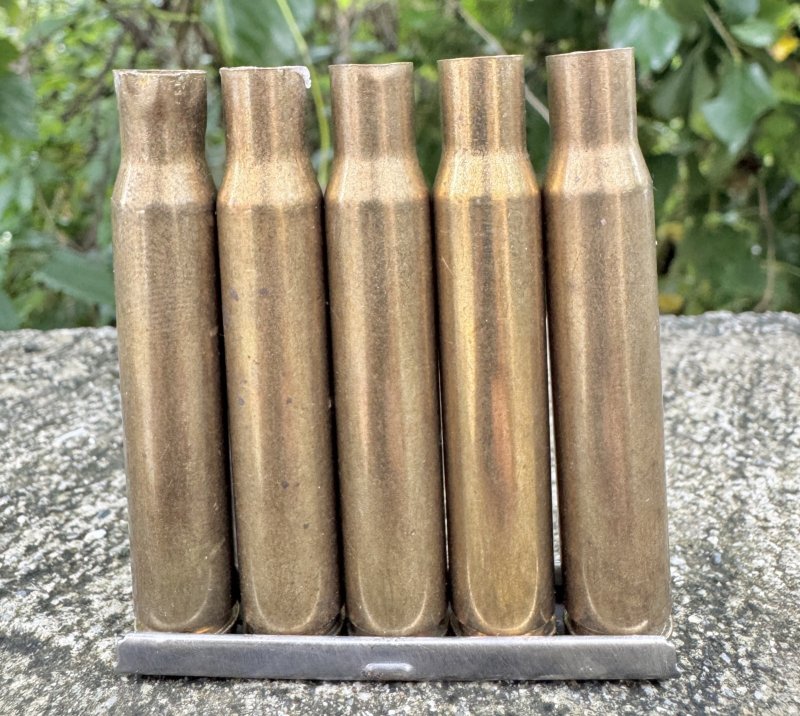 画像1: 米軍実物 7.62mm 空薬莢5連 薬莢 クリップ セット 使用済み 安全品 (1)